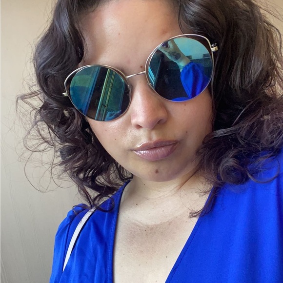 Meet your Posher, Shelby - Picture 5 of 8